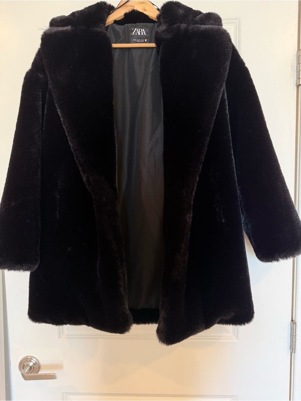 Zara Black Faux Fur Coat - size XS (never worn)